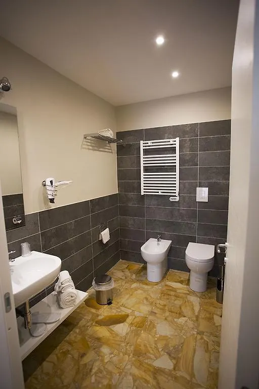 B&B Rettifilo Naples 3*,