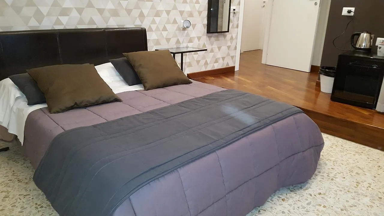 B&B Rettifilo Naples 3*,  Italy